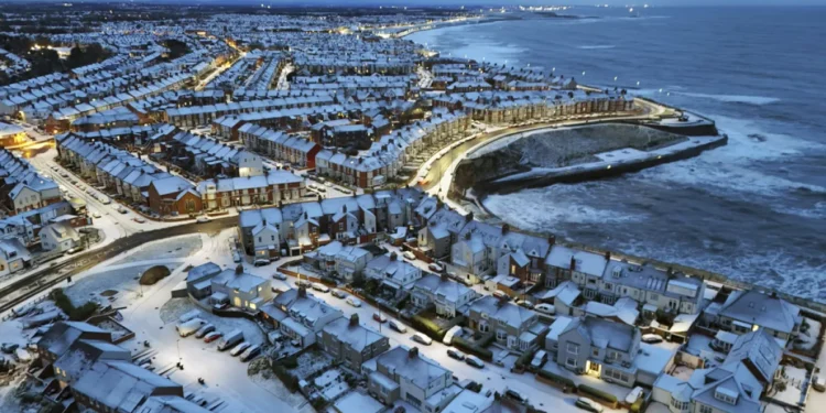 Europe’s Winter Tourism Sees Surge Despite Harsh Conditions